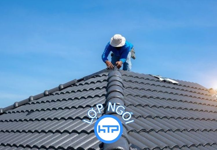 Quy trình lợp ngói Quận 2 của HTP được xây dựng bài bản, chuyên nghiệp