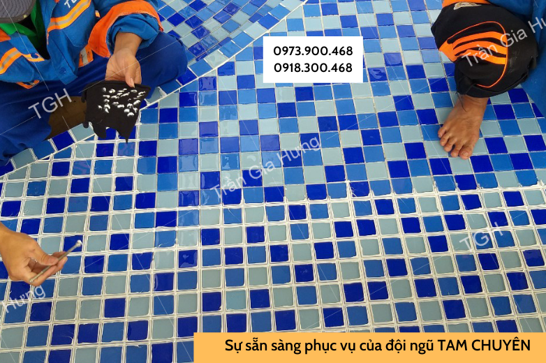 Tẩy trắng hồ bơi biệt thự