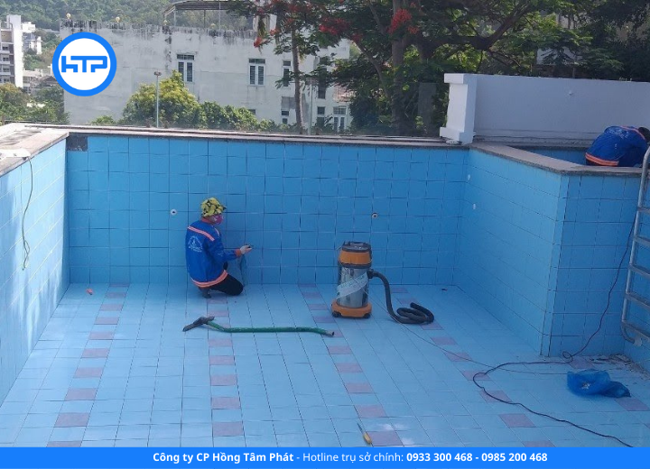 Thi công chống thấm hồ bơi